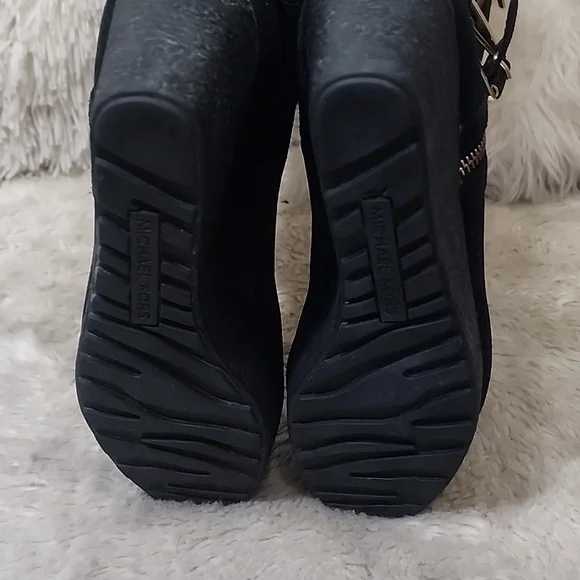 MICHAEL KORS ANKLE BOOTS - Picture 7 of 10